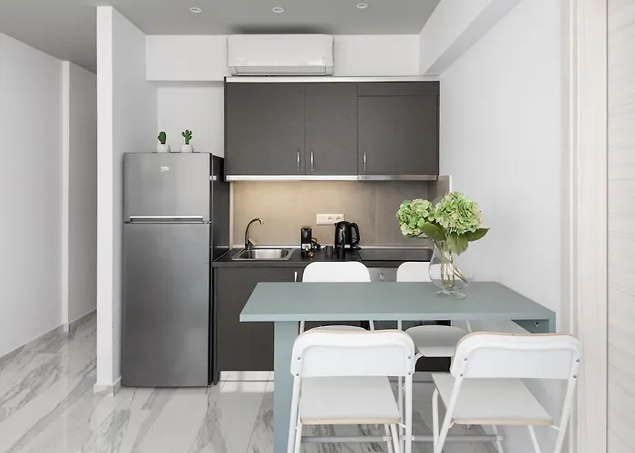 Innovative Majestic Corner In Ladadika Thessalonique